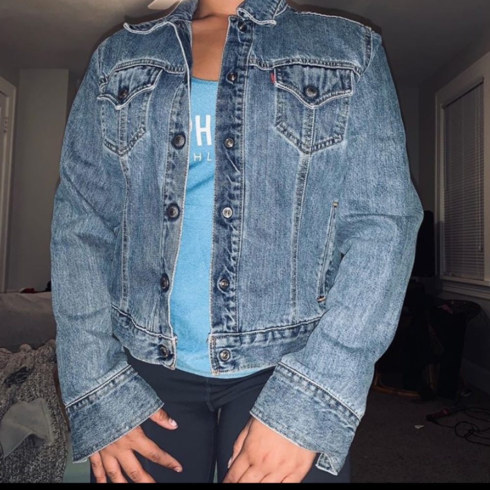 Levis Jean jacket - Picture 8 of 8